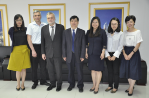 乌克兰利沃夫大学副校长格拉季舍夫斯基访问小宝影院
